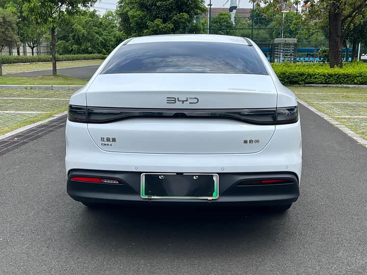 BYD Seal 05 DM-i Hybrid, 2025 — фото 6 из 9
