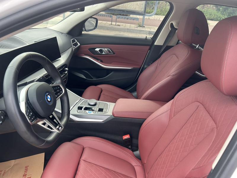BMW i3, 2024 — фото 8 из 10