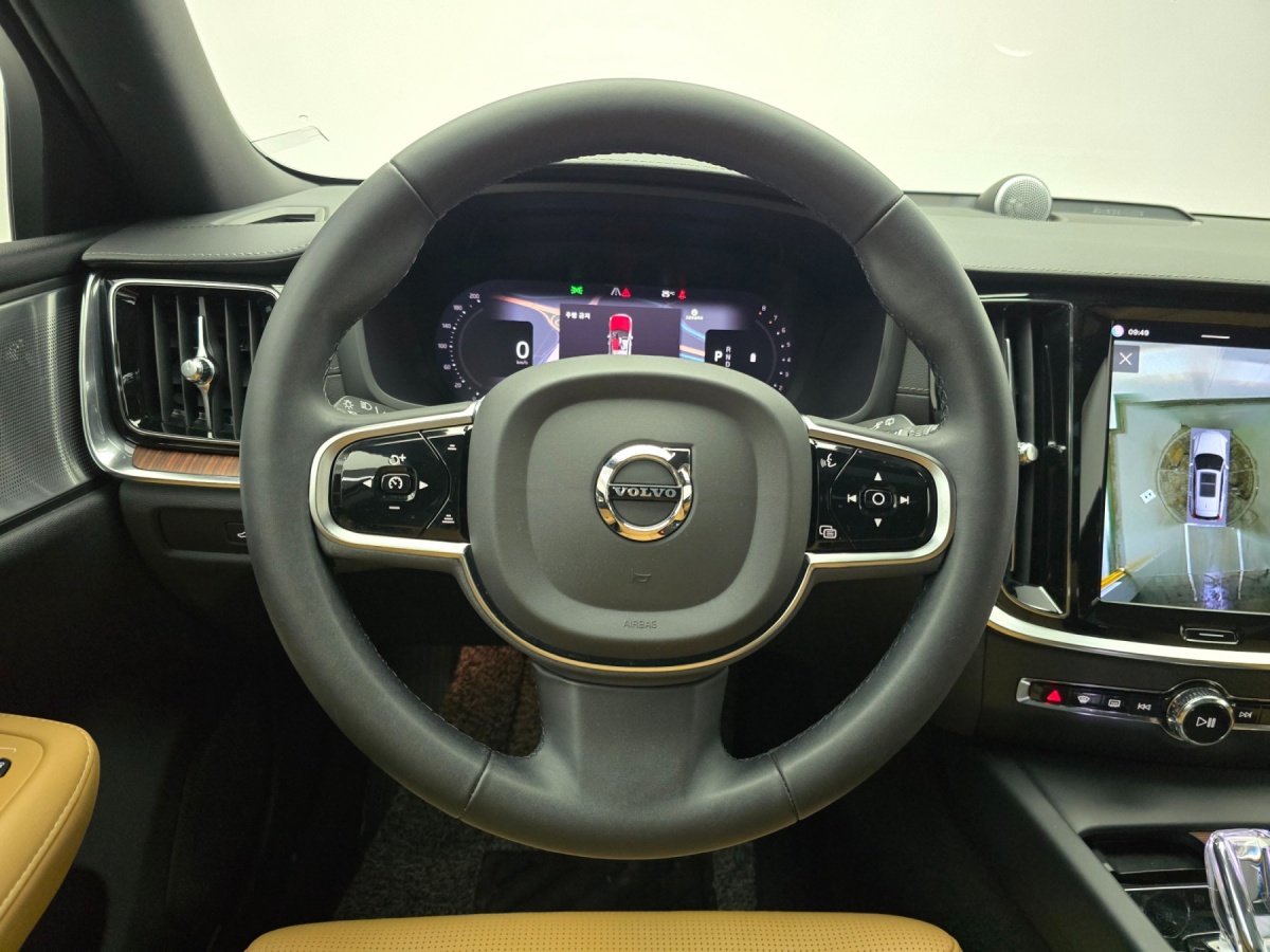 Volvo V60, 2023 — фото 11 из 12