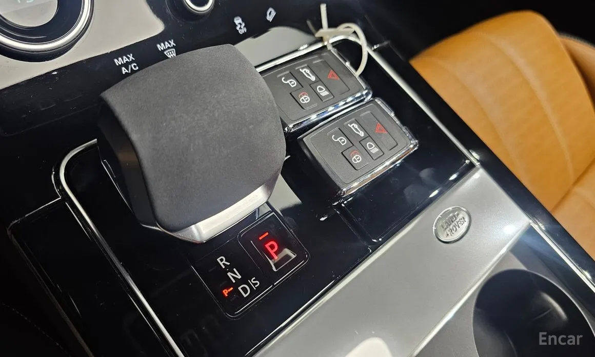 Land Rover Range Rover Velar, 2022 — фото 9 из 12