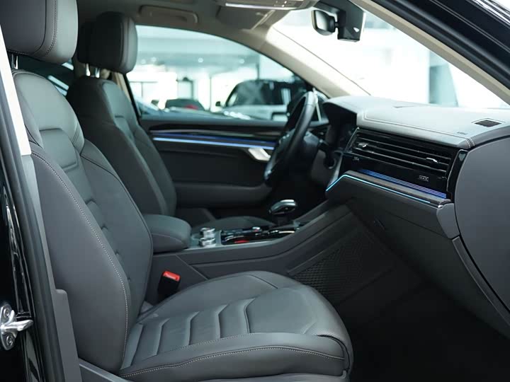 Volkswagen Touareg, 2023 — фото 4 из 9