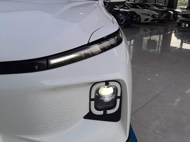 Geely Geometry E Firefly, 2024 — фото 5 из 9