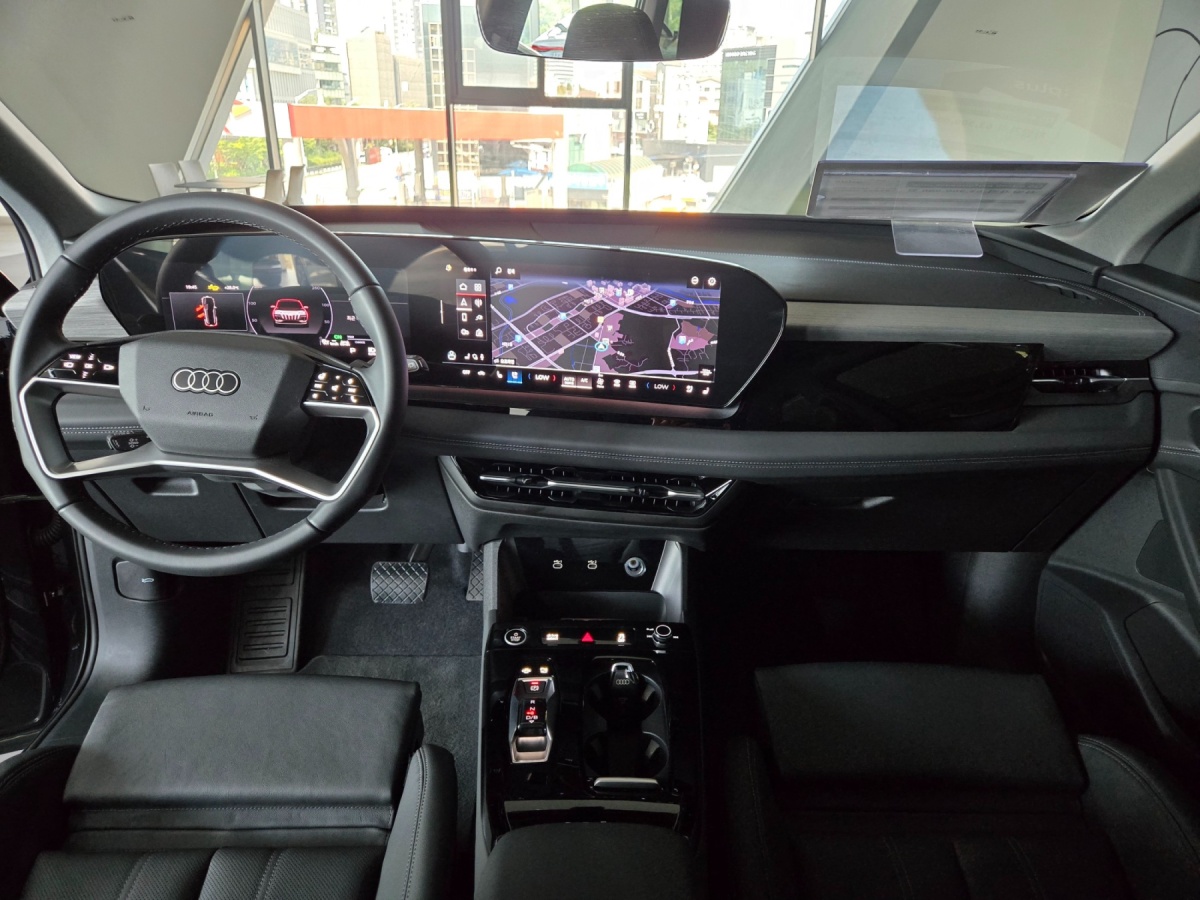 Audi Q6 e-tron, 2025 — фото 6 из 12