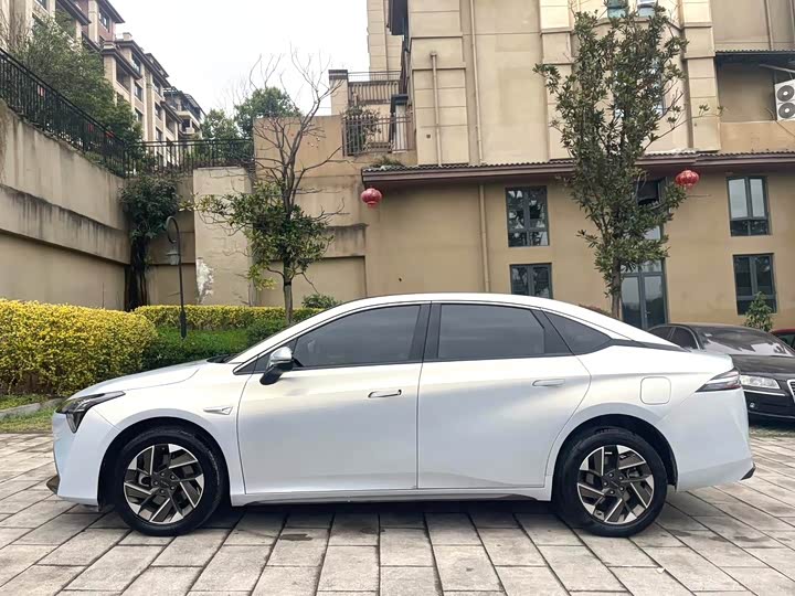 GAC Aion S Plus, 2021 — фото 7 из 9