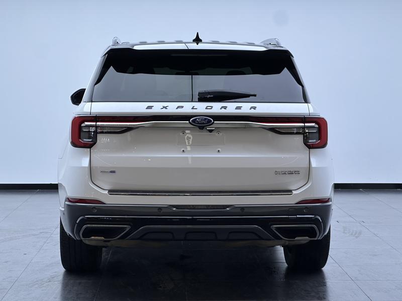 Ford Explorer, 2022 — фото 5 из 12