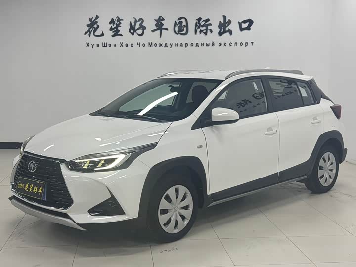 Toyota Yaris L Hatchback, 2022 — купить в Санкт-Петербурге под ключ