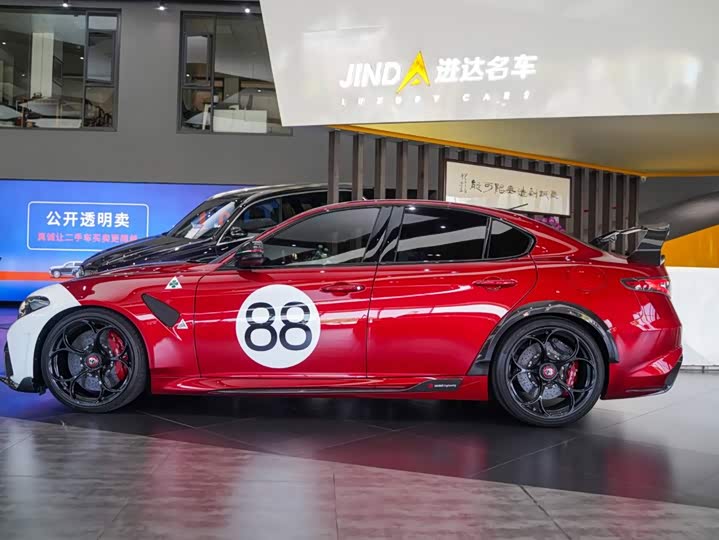Alfa Romeo Giulia, 2022 — фото 7 из 9