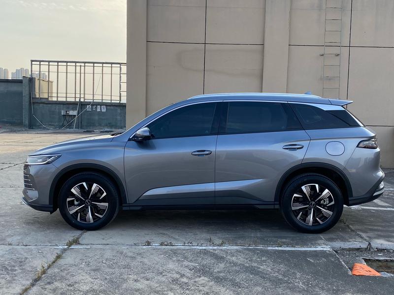 BYD Sea Lion 05 DM-i Hybrid, 2025 — фото 4 из 12