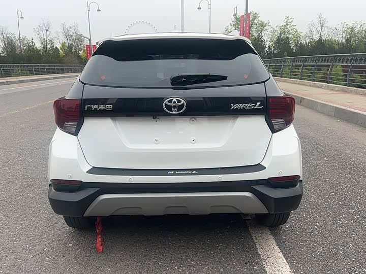Toyota Yaris L Hatchback, 2022 — фото 8 из 9