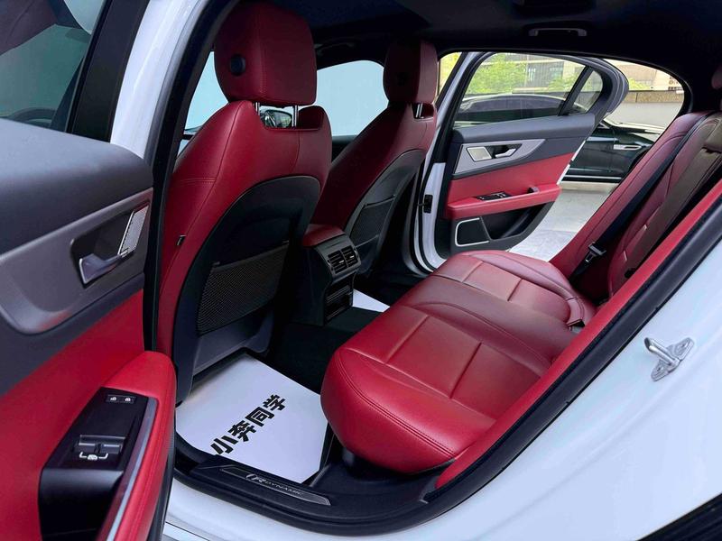 Jaguar XE L, 2023 — фото 9 из 10