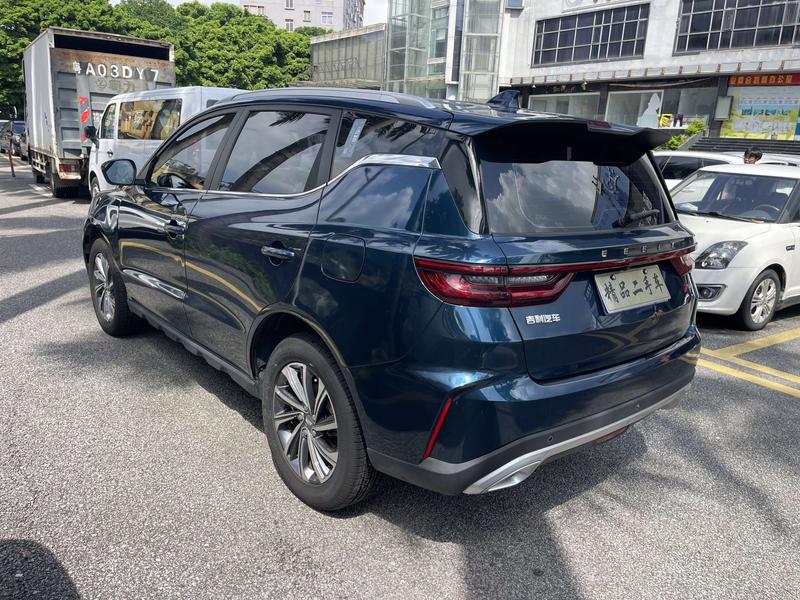 Geely Vision X6, 2022 — фото 4 из 11