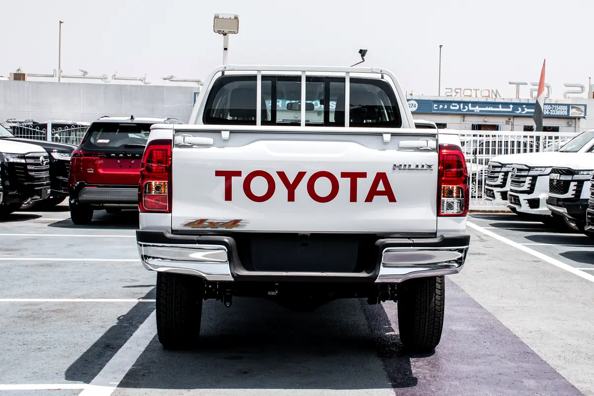 Toyota Hilux, 2026 — фото 6 из 10