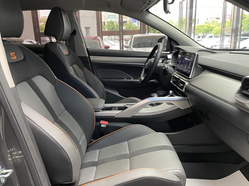 Geely Coolray, 2023 — фото 11 из 12