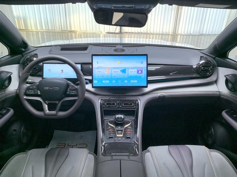 BYD Frigate 07, 2023 — фото 9 из 12