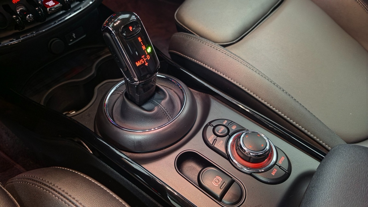 Mini Clubman, 2022 — фото 8 из 12