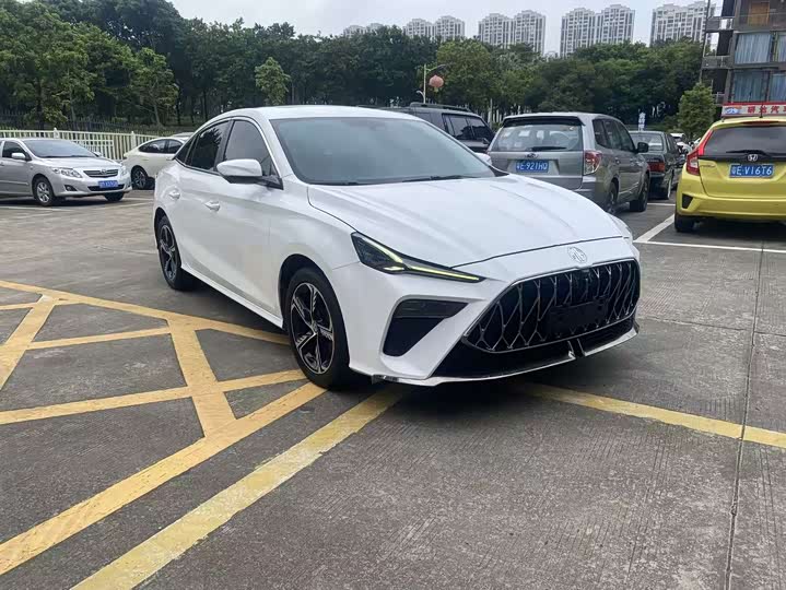 MG Motor 5 Scorpio, 2023 — фото 3 из 9