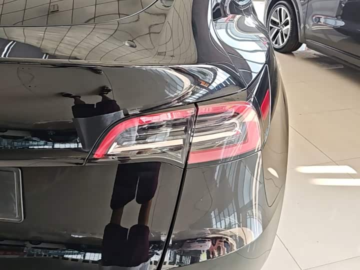 Tesla Model Y, 2022 — фото 8 из 9