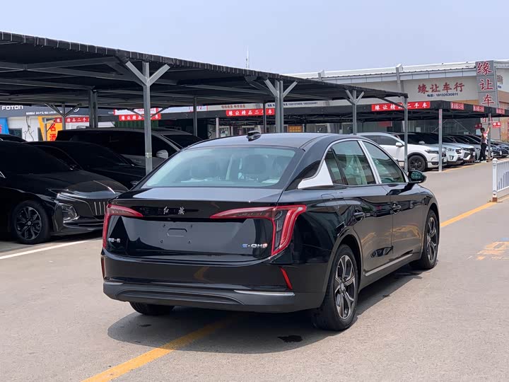 Hongqi E-QM5, 2022 — фото 6 из 9
