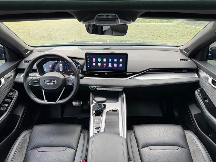 Geely Preface, 2022 — фото 7 из 9