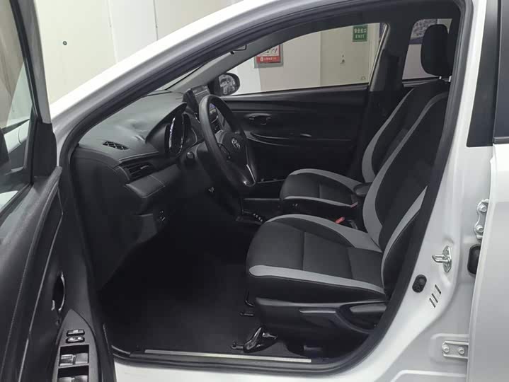 Toyota Yaris L Hatchback, 2022 — фото 9 из 9