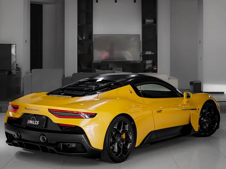 Maserati MC20, 2022 — фото 8 из 9