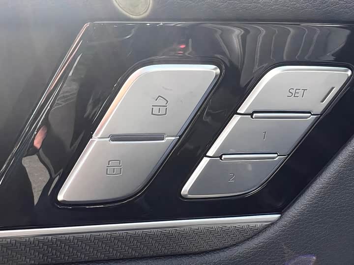 Audi Q5L, 2025 — фото 8 из 9