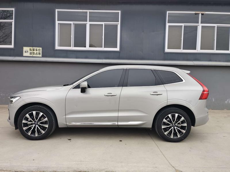 Volvo XC60, 2022 — фото 4 из 12
