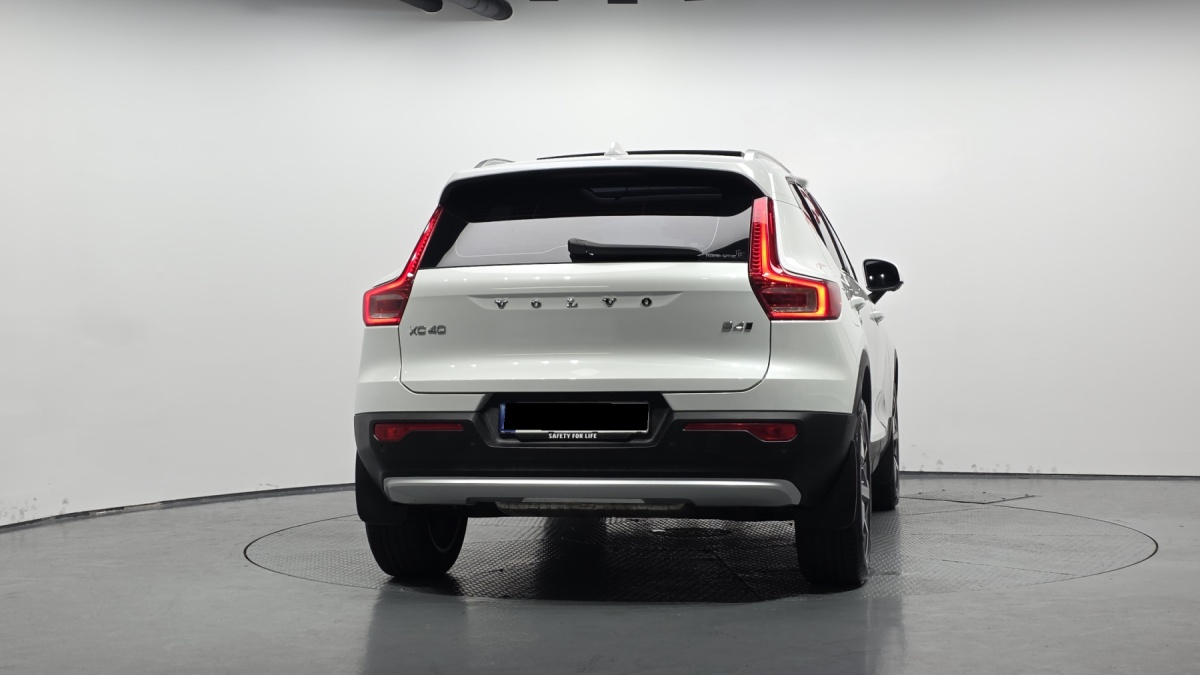 Volvo XC40, 2024 — фото 4 из 12