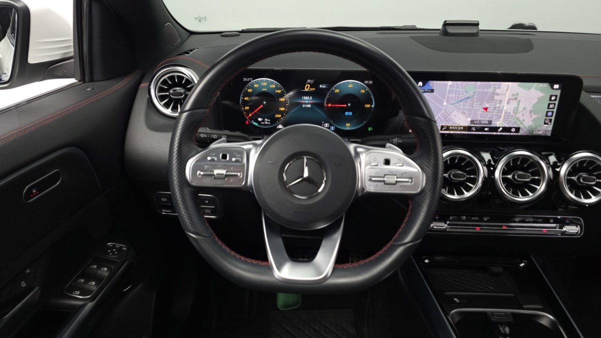 Mercedes-Benz EQA, 2022 — фото 12 из 12