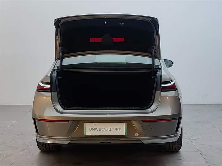BMW i7, 2022 — фото 6 из 9