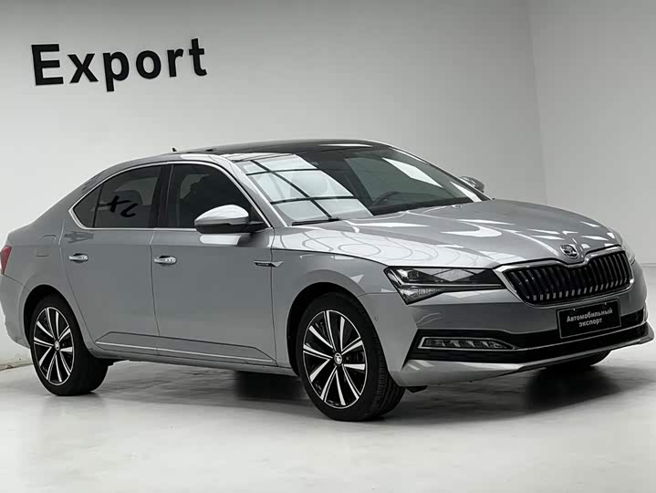 Skoda Superb, 2023 — фото 3 из 9