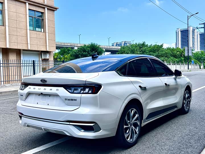 Ford Mondeo, 2022 — фото 6 из 9