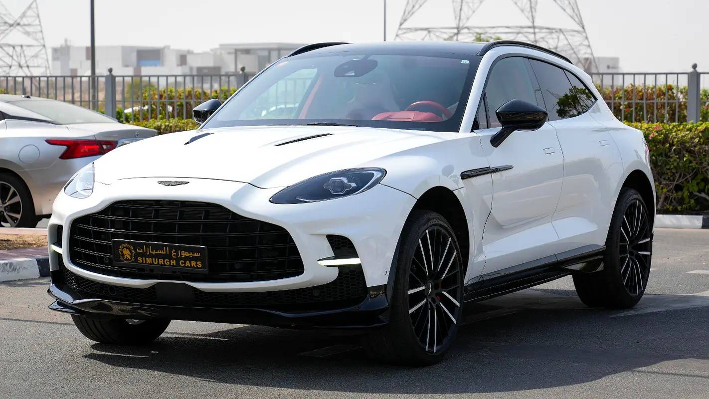 Aston Martin DBX, 2023 — фото 3 из 10