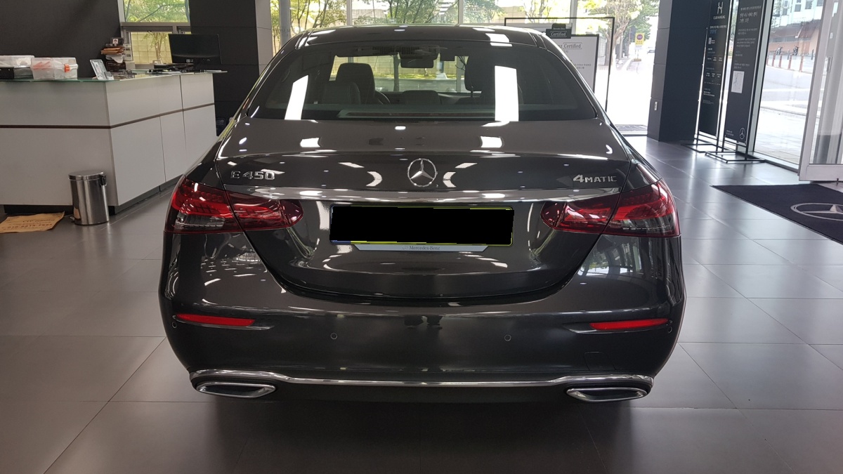 Mercedes-Benz E-Class, 2023 — фото 4 из 12