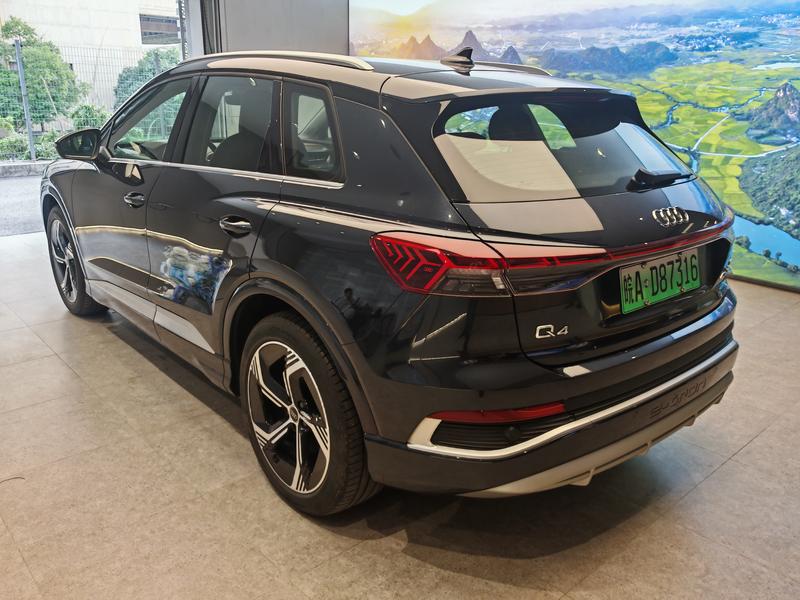 Audi Q4 e-tron, 2024 — фото 3 из 10