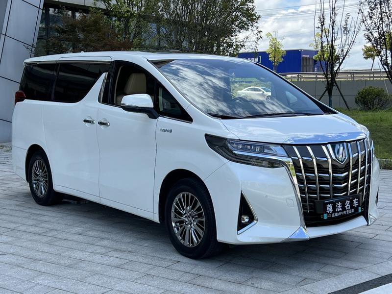 Toyota Alphard, 2023 — фото 3 из 10