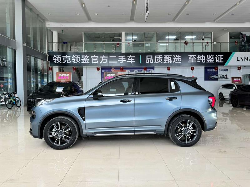 Lynk & Co 01, 2025 — фото 3 из 11