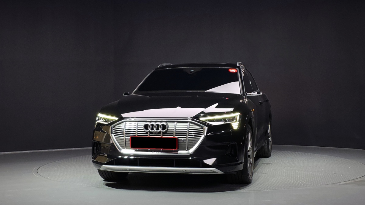 Audi e-tron, 2021 — фото 3 из 12