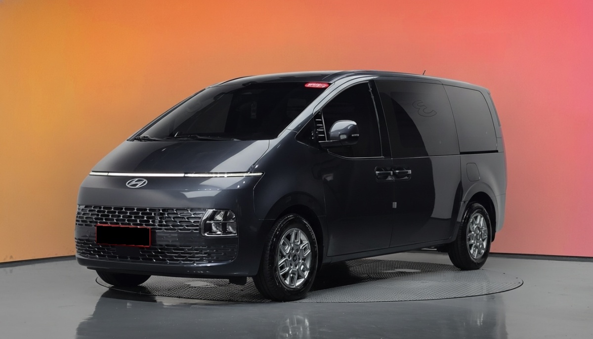 Hyundai Staria, 2023 — купить в Белгороде под ключ