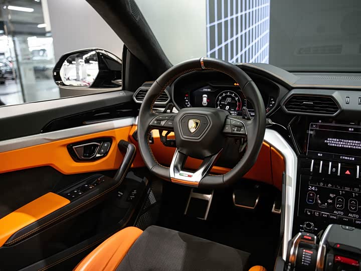 Lamborghini Urus, 2022 — фото 9 из 9