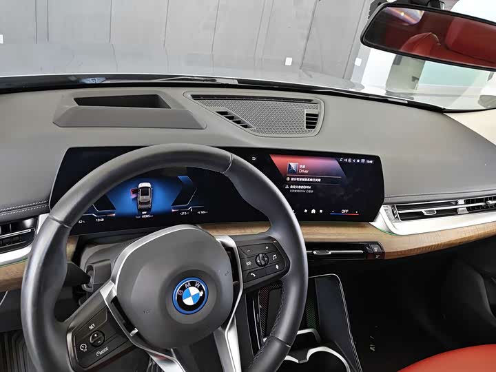 BMW iX1, 2023 — фото 9 из 9