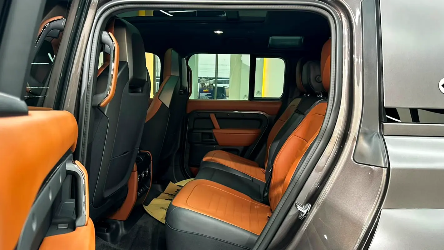 Land Rover Defender, 2025 — фото 8 из 10