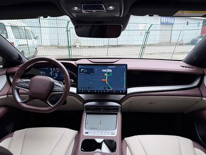 BYD Seal 07 DM-i Hybrid, 2025 — фото 7 из 9