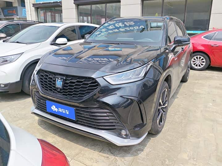 Toyota Crown Kluger, 2024 — фото 2 из 9