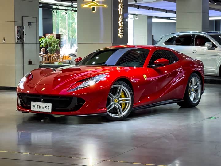 Ferrari 812, 2021 — фото 5 из 9