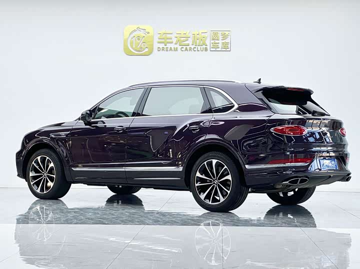 Bentley Bentayga, 2025 — фото 6 из 9
