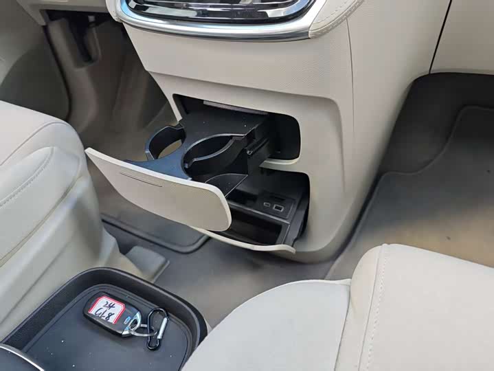 Buick GL8 ES, 2024 — фото 8 из 9