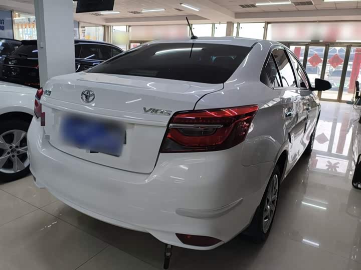 Toyota Vios, 2023 — фото 7 из 9