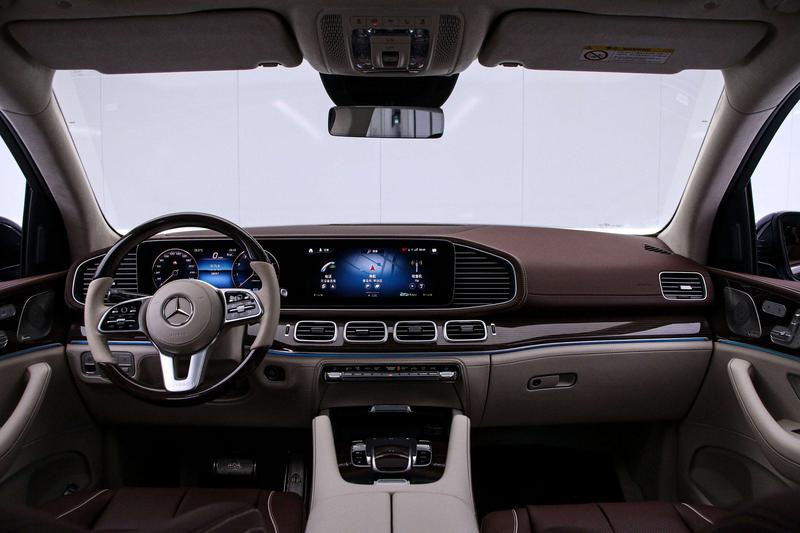 Mercedes-Benz Maybach GLS, 2023 — фото 6 из 12