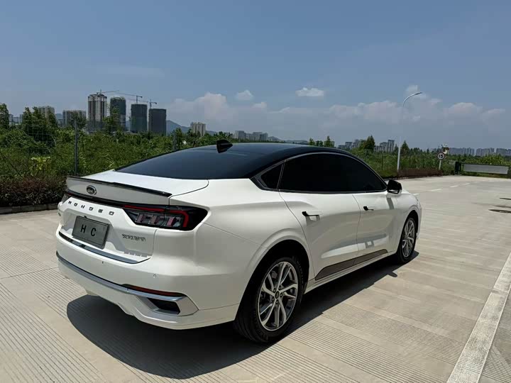 Ford Mondeo, 2022 — фото 5 из 9